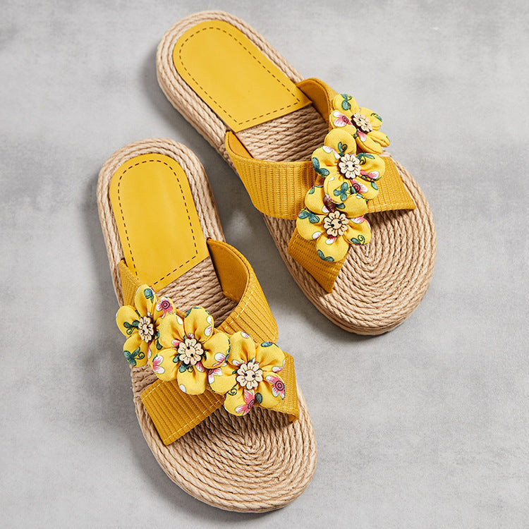 Trendy Outdoor Six Small Flower Slippers - Muselune