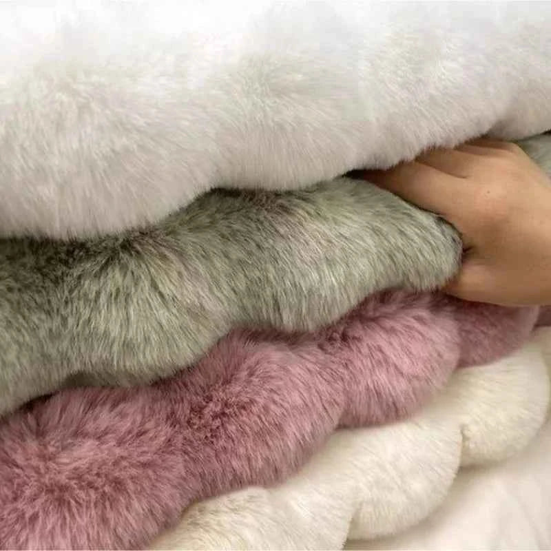 Luxury Faux Fur Round Rug – Soft, Plush & Non-Slip - Muselune