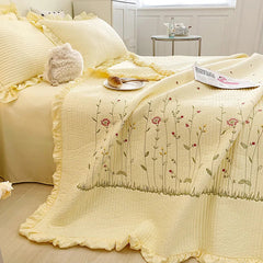 Embroidered Quilt - Comforter Blanket - Muselune