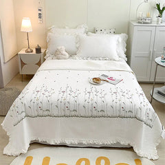 Embroidered Quilt - Comforter Blanket - Muselune