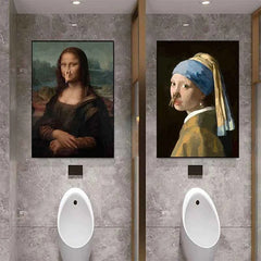 Funny Mona Lisa Bathroom Canvas – Quirky Wall Art with Pearls & Paper Roll - Muselune