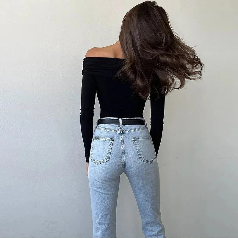 Red Off-Shoulder Bodysuit – Sexy, Slim & Street-Chic - Muselune