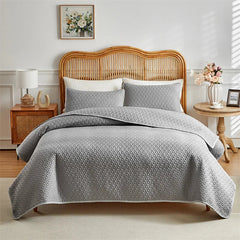 Stain-Resistant Quilted Bedspread Perfect for Pet Owners - Muselune
