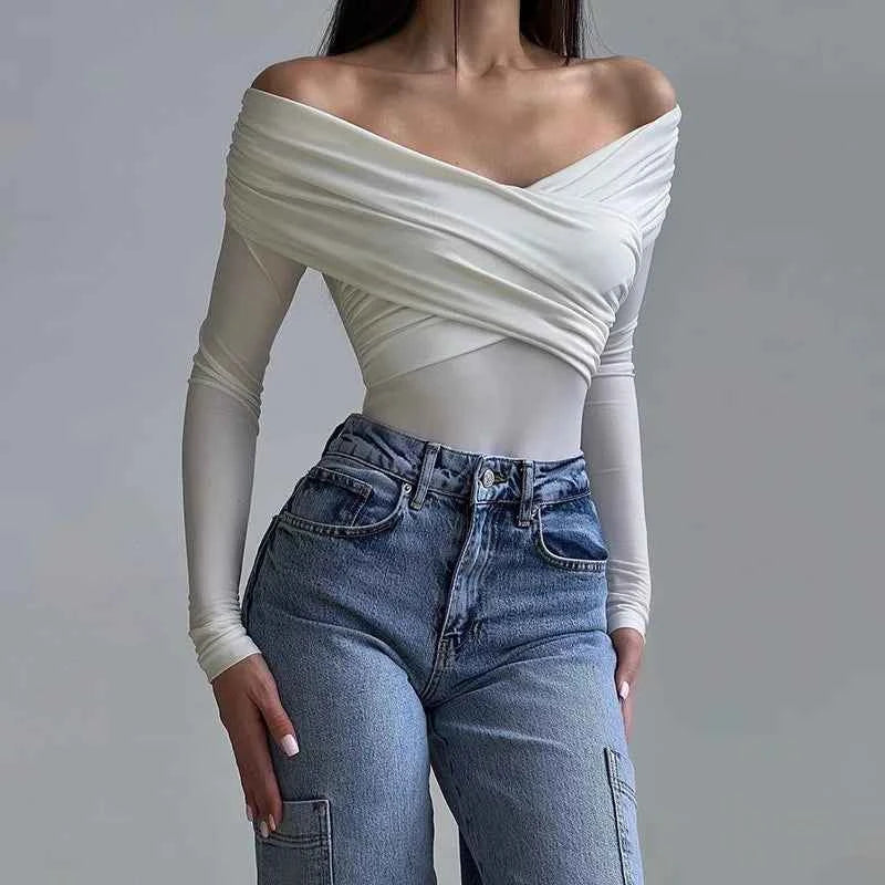 Red Off-Shoulder Bodysuit – Sexy, Slim & Street-Chic - Muselune