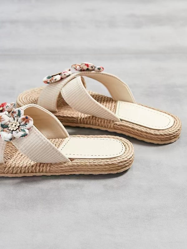 Trendy Outdoor Six Small Flower Slippers - Muselune