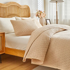 Stain-Resistant Quilted Bedspread Perfect for Pet Owners - Muselune