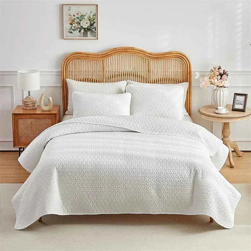 Stain-Resistant Quilted Bedspread Perfect for Pet Owners - Muselune