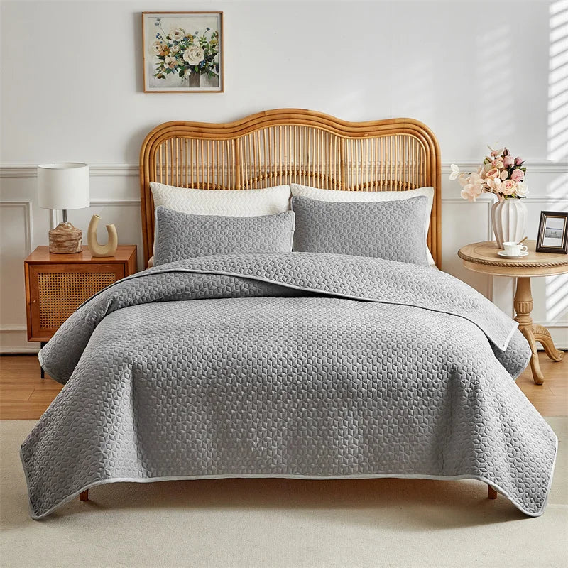 Stain-Resistant Quilted Bedspread Perfect for Pet Owners - Muselune