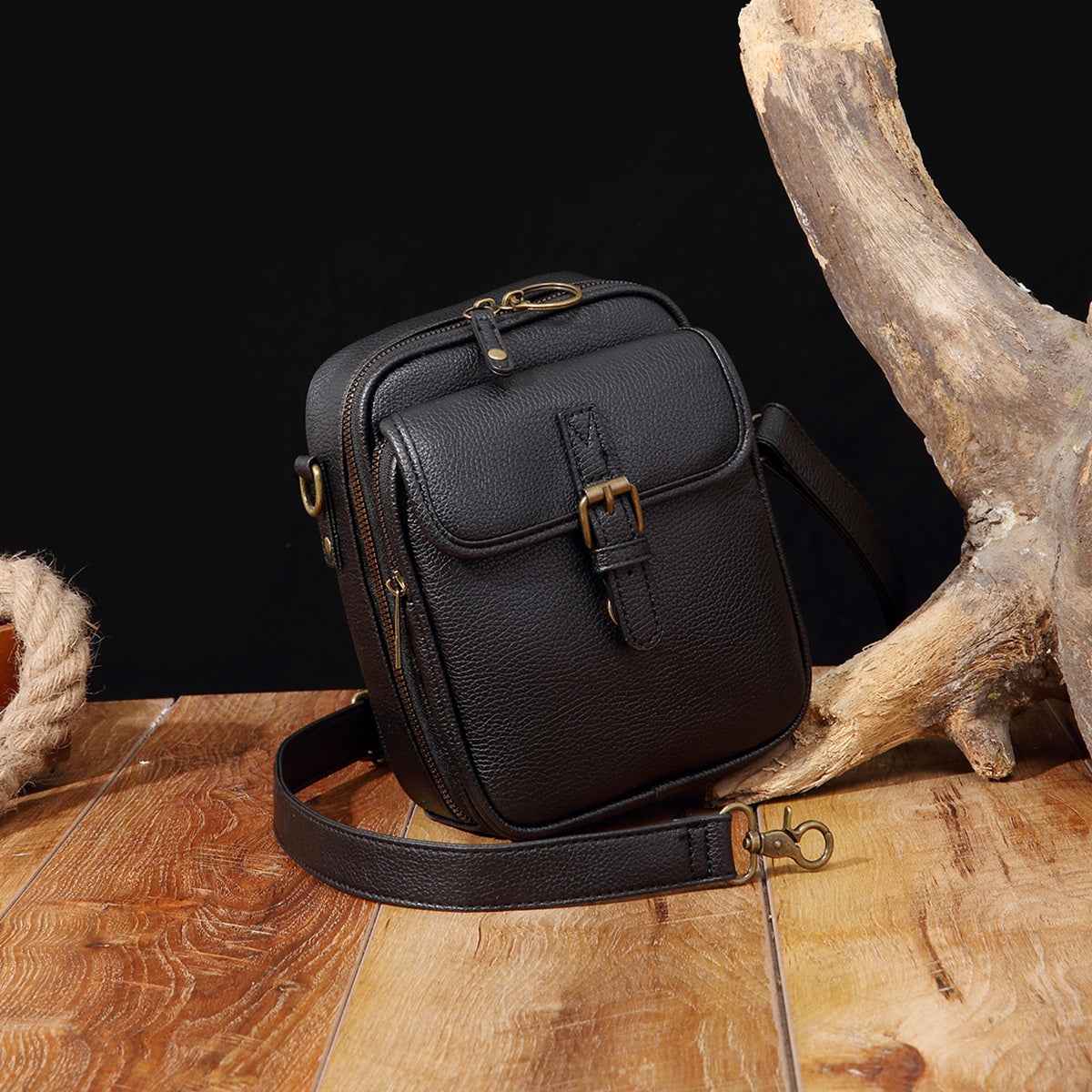 Vintage Capacity PU Leather Crossbody Bag - Muselune